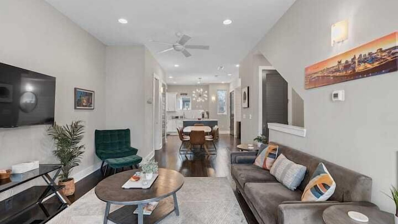 Photo of Bedroom in Hadley - Washington