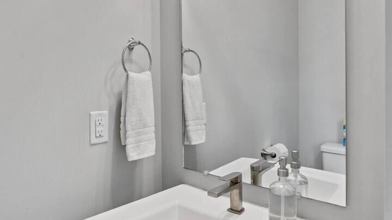 Photo of Bathroom in Hadley - Washington