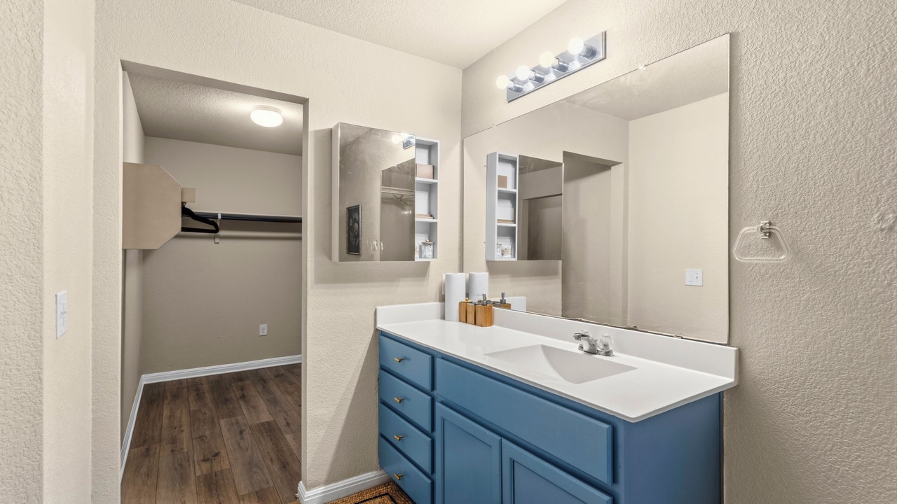 Photo of Bathroom in Pioneer Crossing