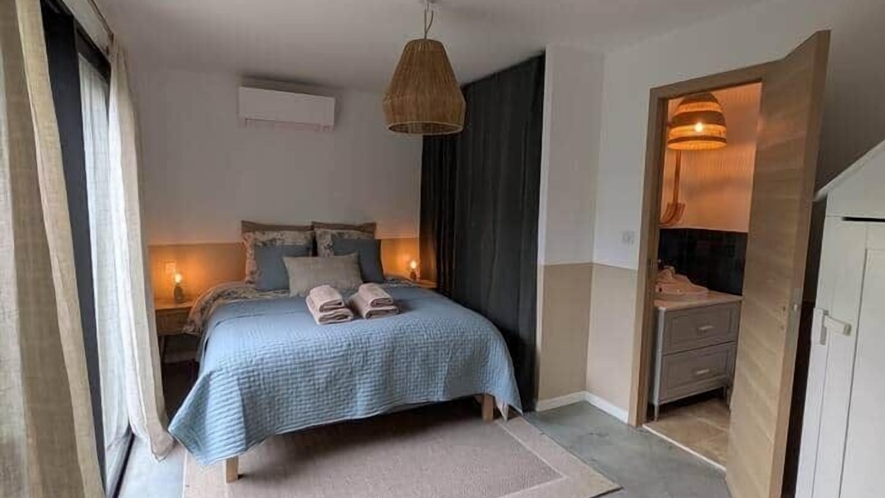 Photo of Bedroom in Piolenc