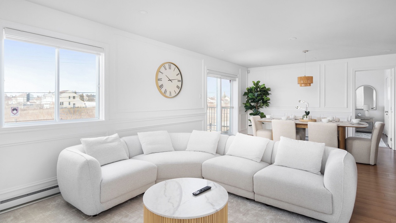 Photo of Livingroom in Laval
