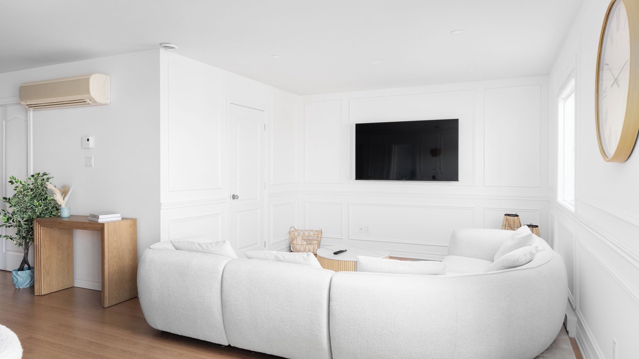 Photo of Livingroom in Laval