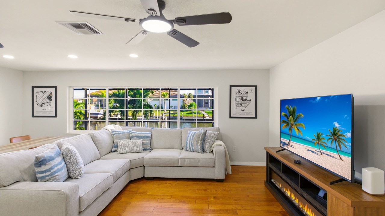 Photo of Livingroom in Burnt Store Isles