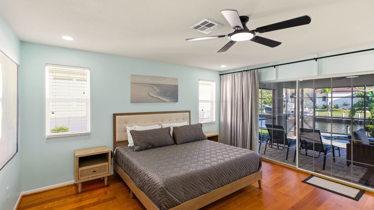 Photo of Bedroom in Burnt Store Isles