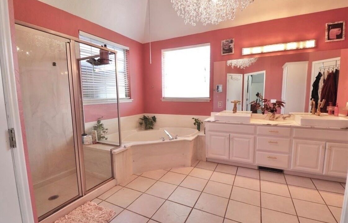 Photo of Bathroom in Norman