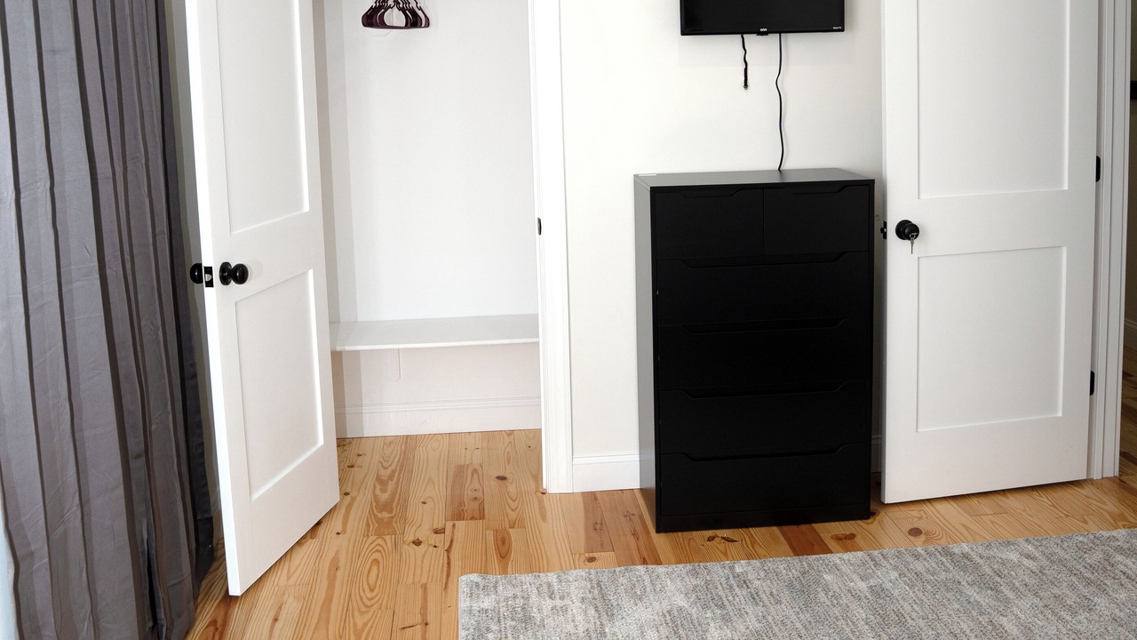 Photo of Bedroom in Stockade Historic District