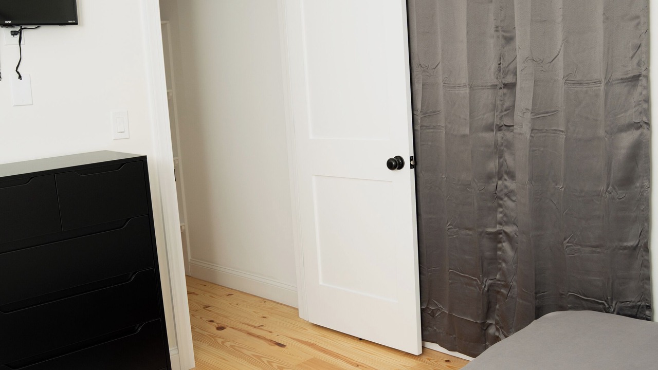 Photo of Bedroom in Stockade Historic District