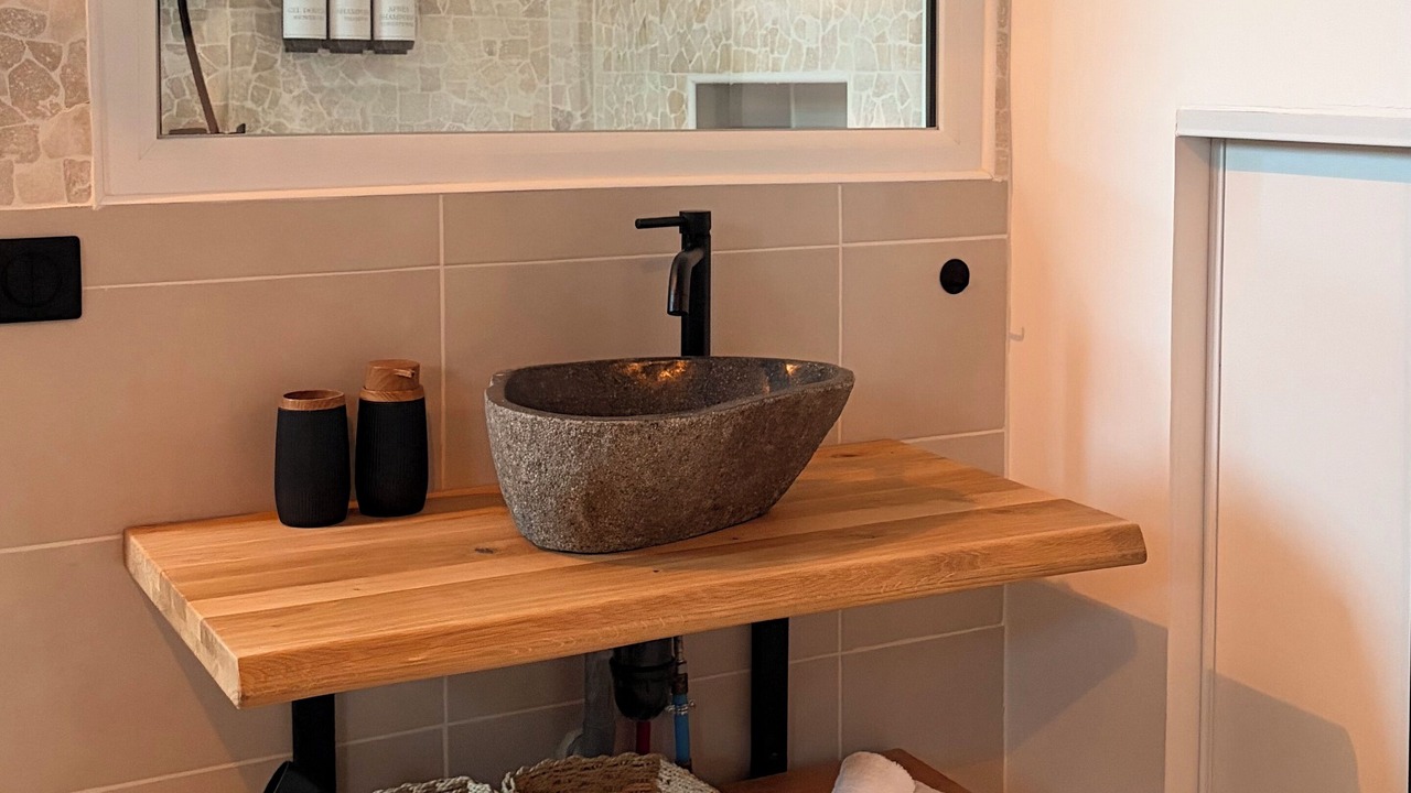 Photo of Bathroom in Trie-Chateau