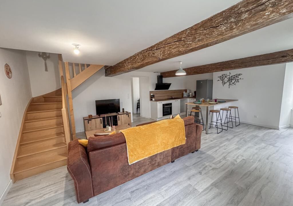 Photo of Livingroom in Coulonges-Thouarsais