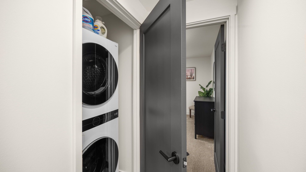 Photo of Others in Mann