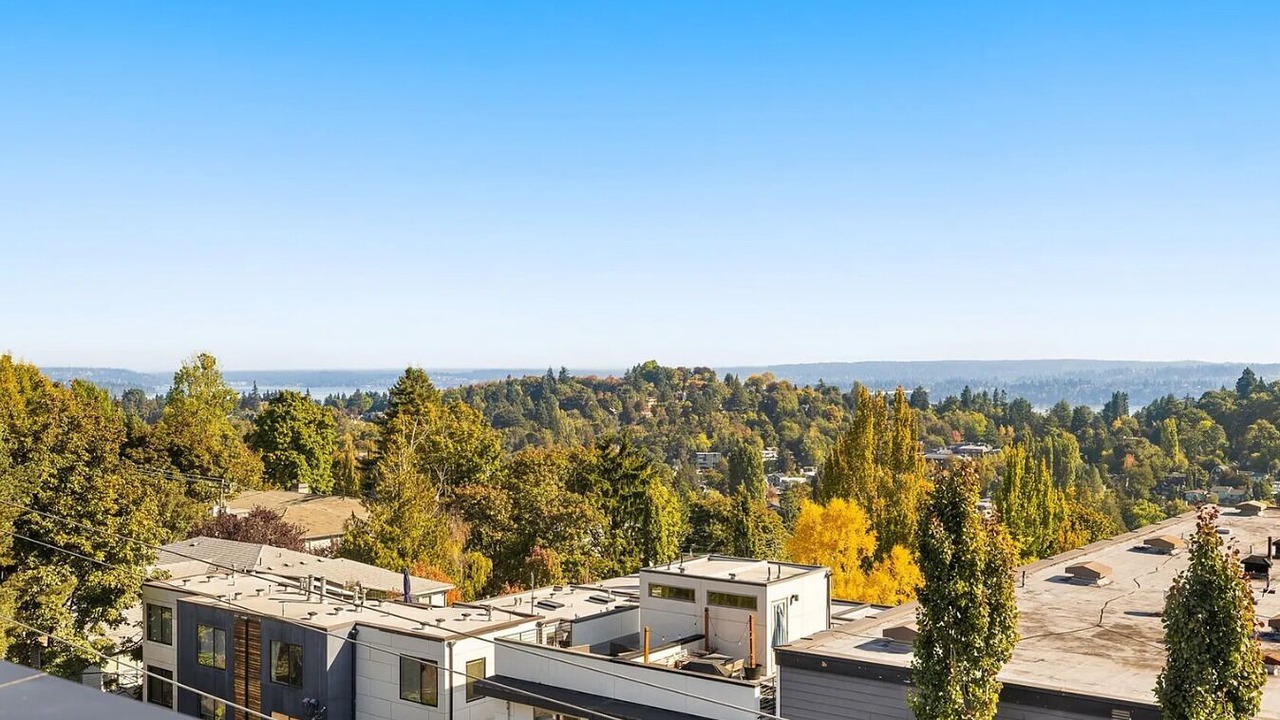 Photo of Others in Mann