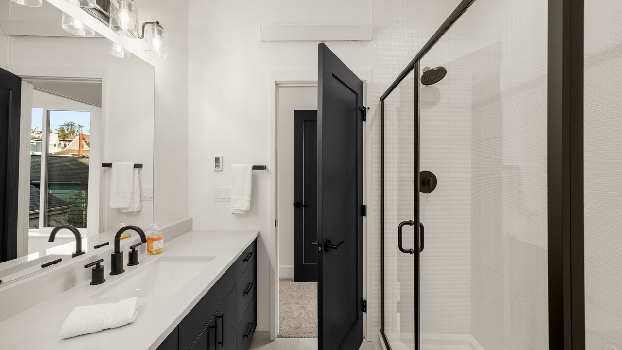 Photo of Bathroom in Mann