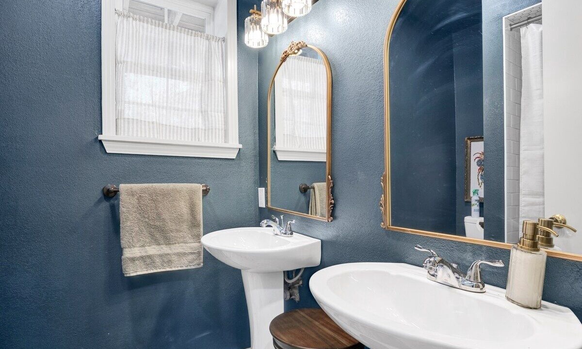 Photo of Bathroom in Van Buren