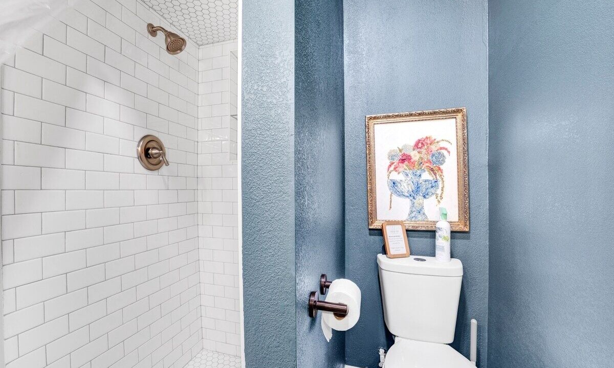 Photo of Bathroom in Van Buren