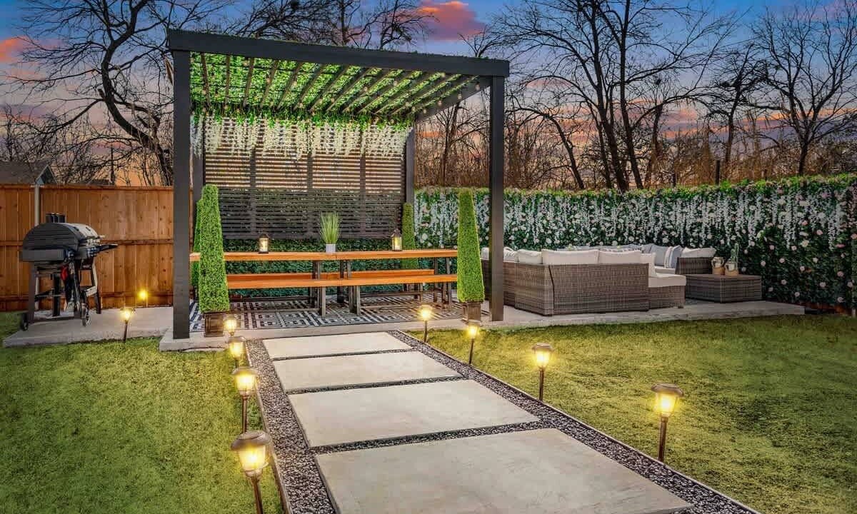 Photo of Outdoor in West Dallas