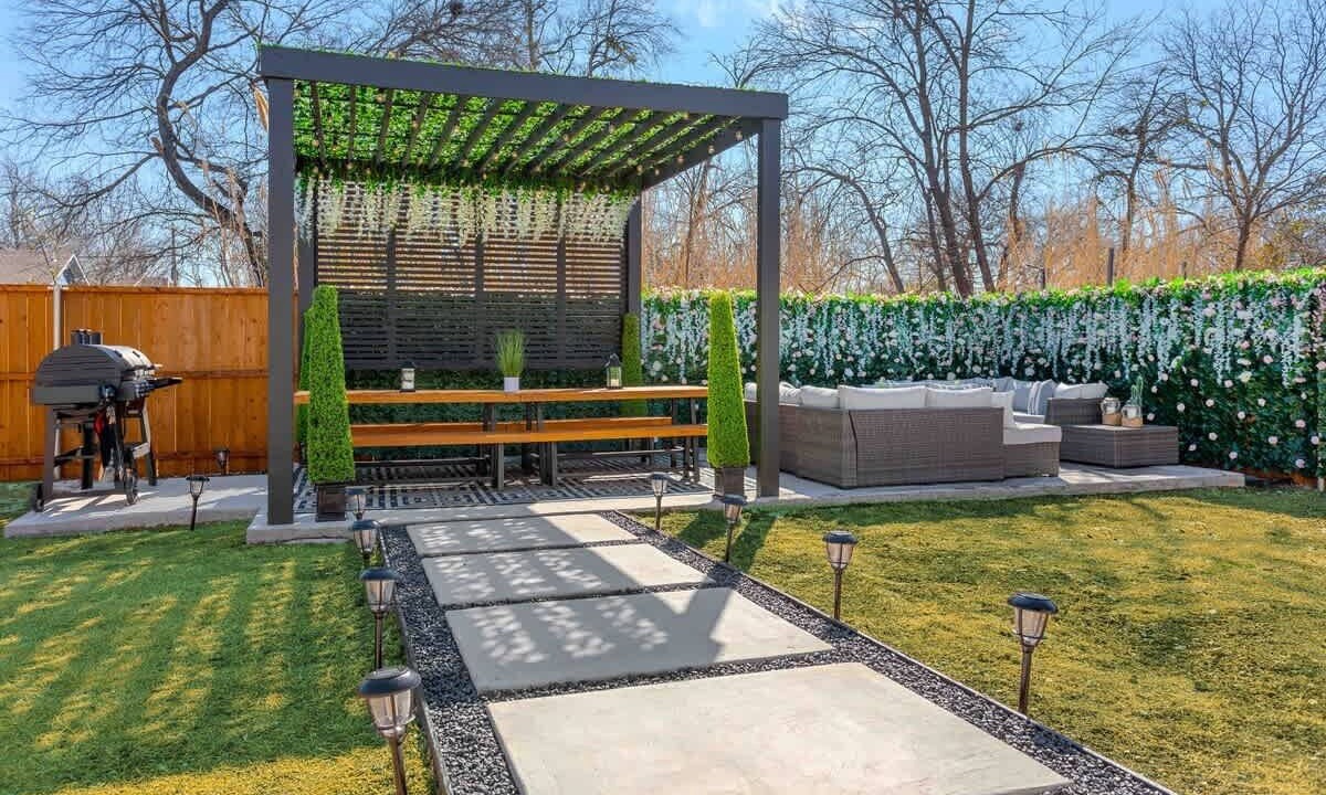 Photo of Outdoor in West Dallas