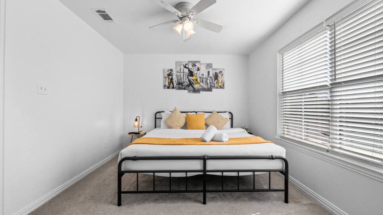 Photo of Bedroom in Grand Prairie