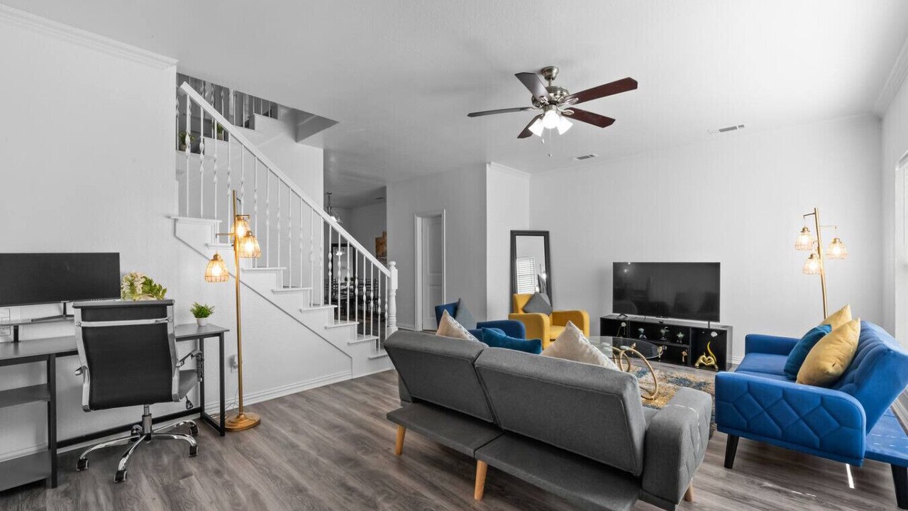 Photo of Livingroom in Grand Prairie