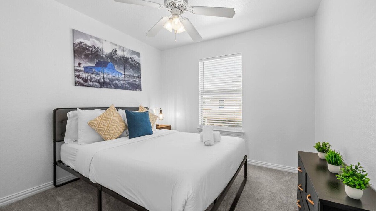Photo of Bedroom in Grand Prairie