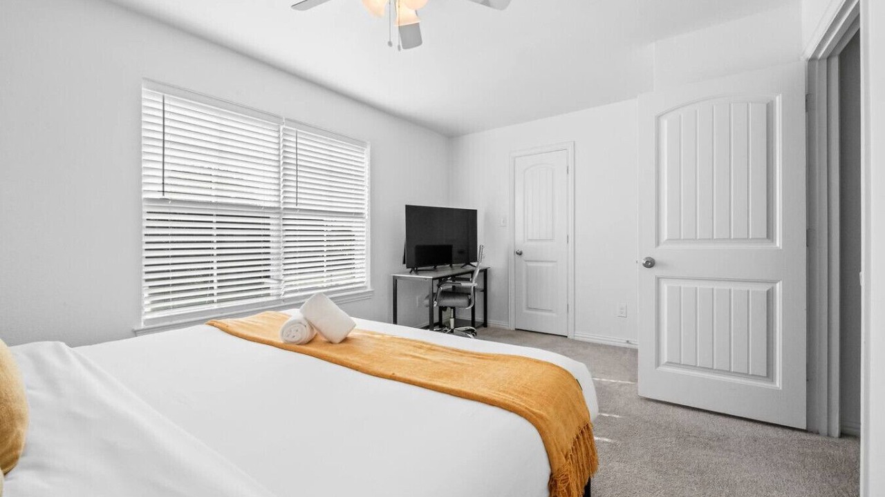 Photo of Bedroom in Grand Prairie