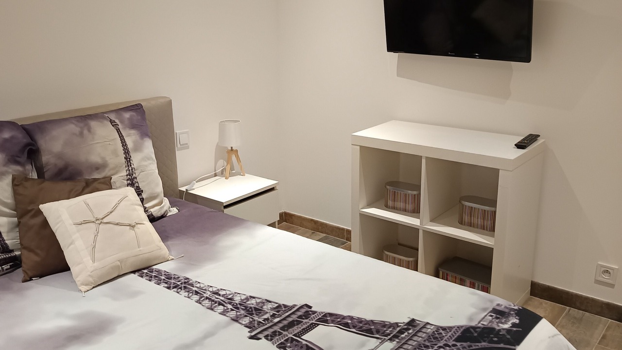 Photo of Bedroom in Pia