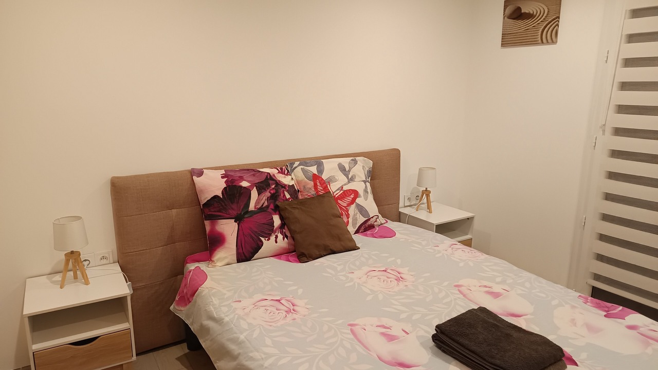 Photo of Bedroom in Pia