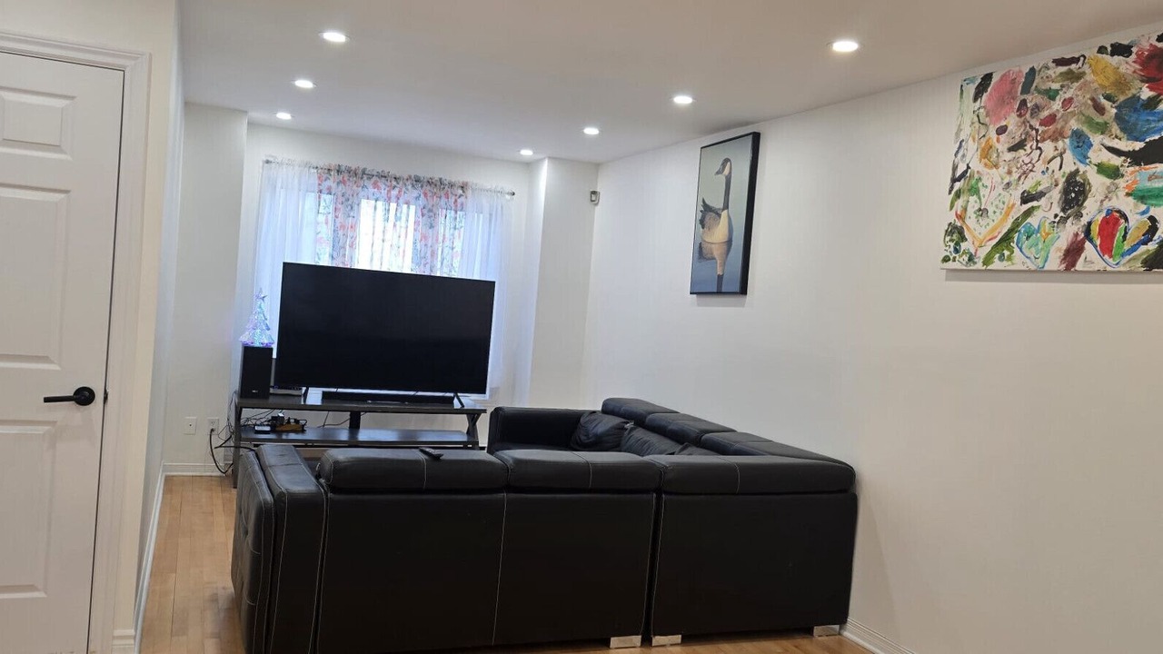 Photo of Livingroom in Laval