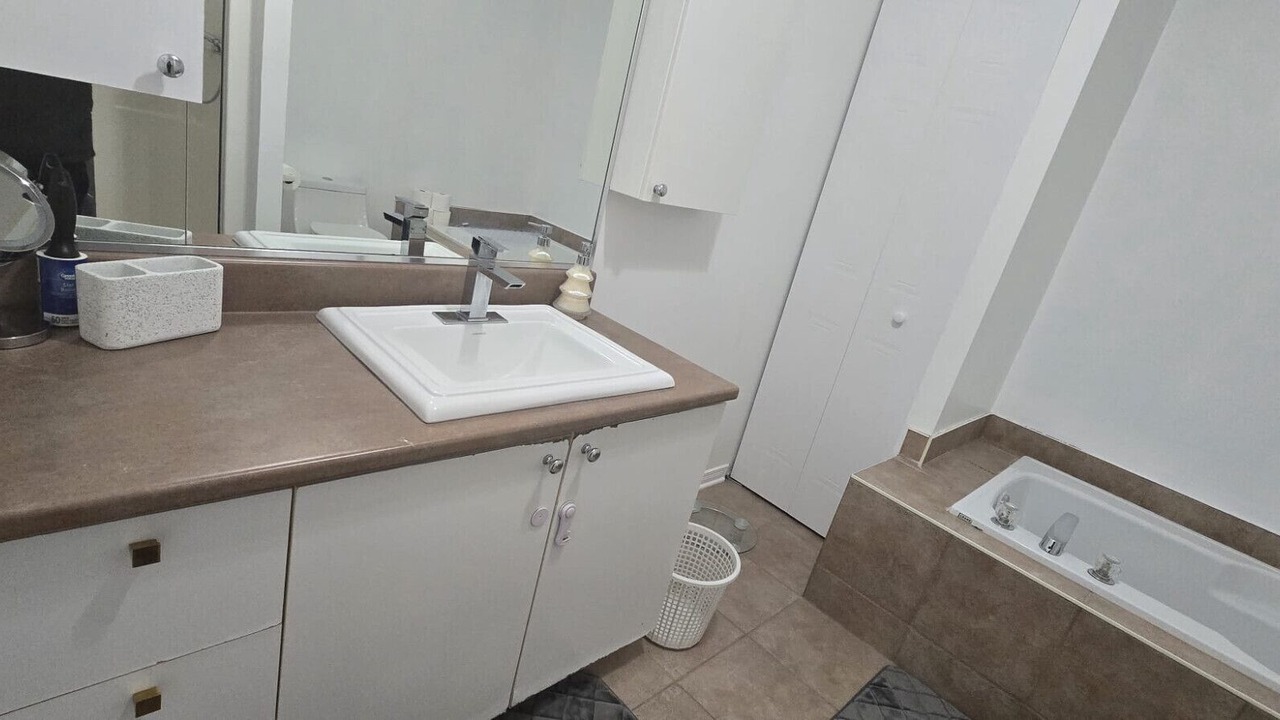 Photo of Bathroom in Laval