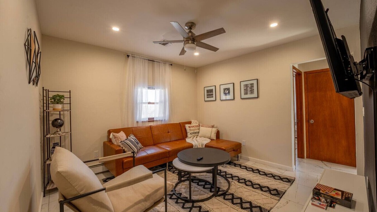 Photo of Livingroom in Highland Falls