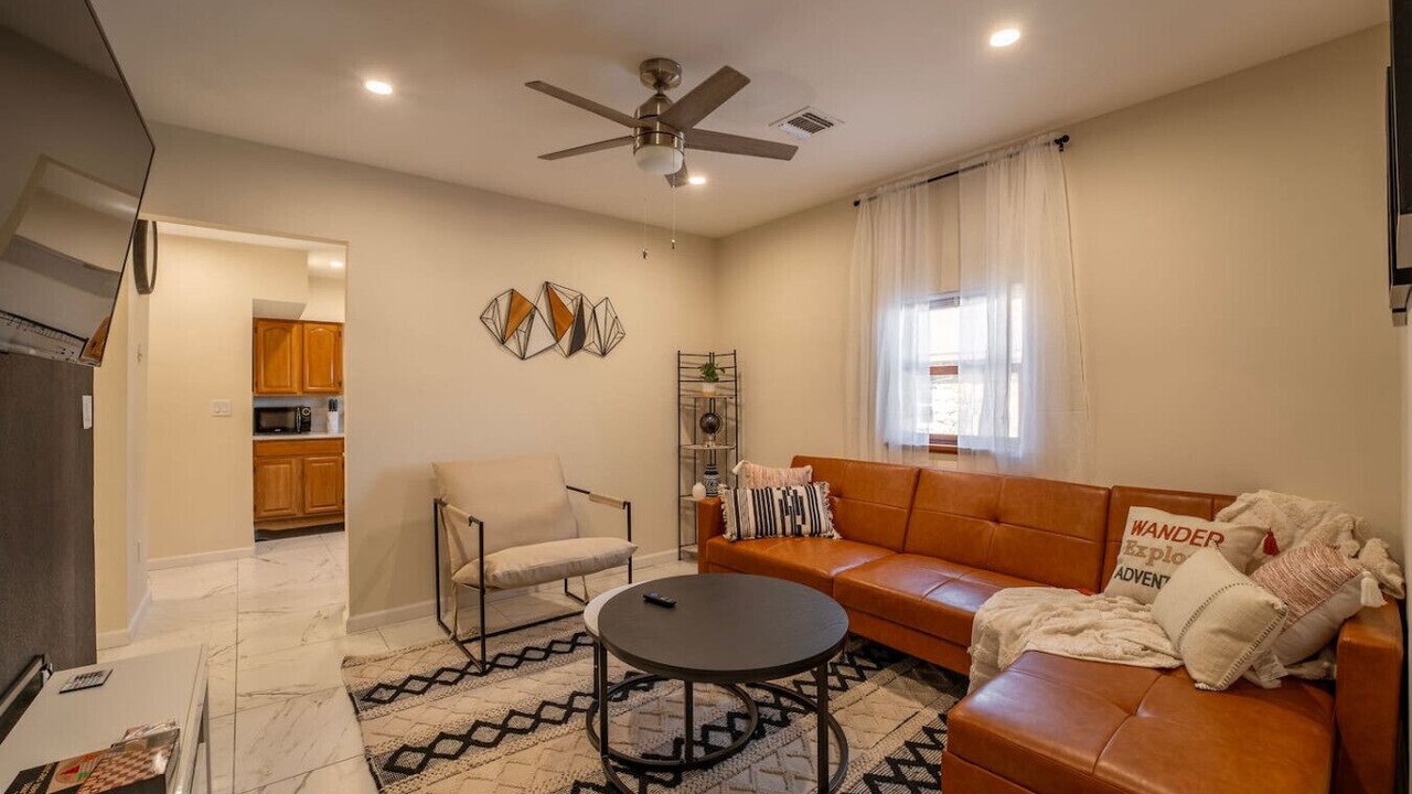 Photo of Livingroom in Highland Falls