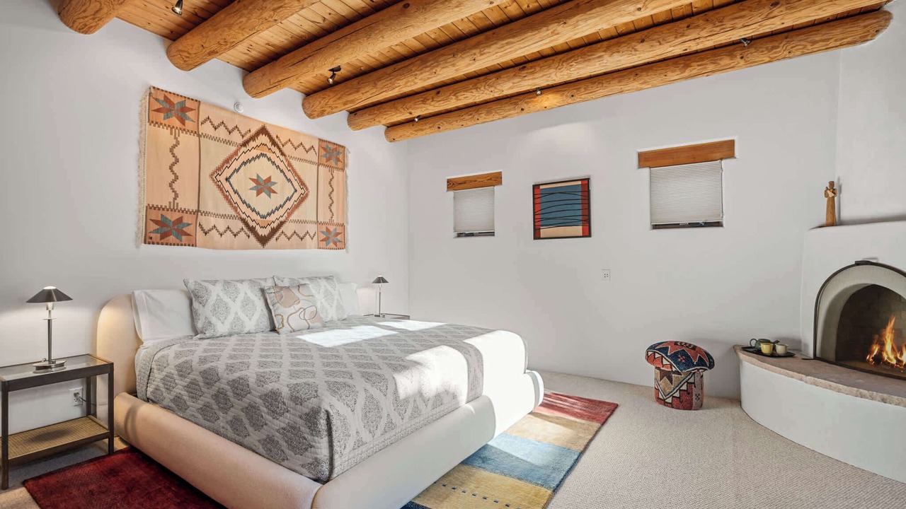 Photo of Bedroom in Tesuque