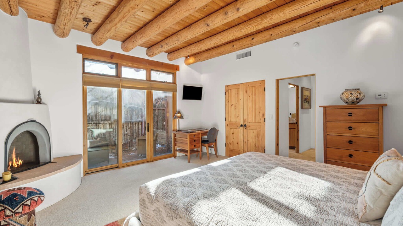 Photo of Bedroom in Tesuque