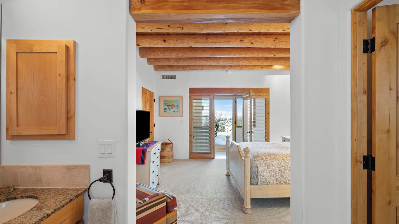 Photo of Bedroom in Tesuque