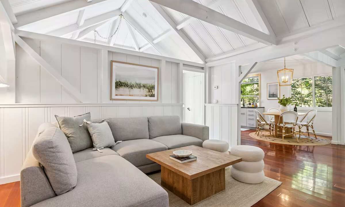 Photo of Livingroom in Kenwood