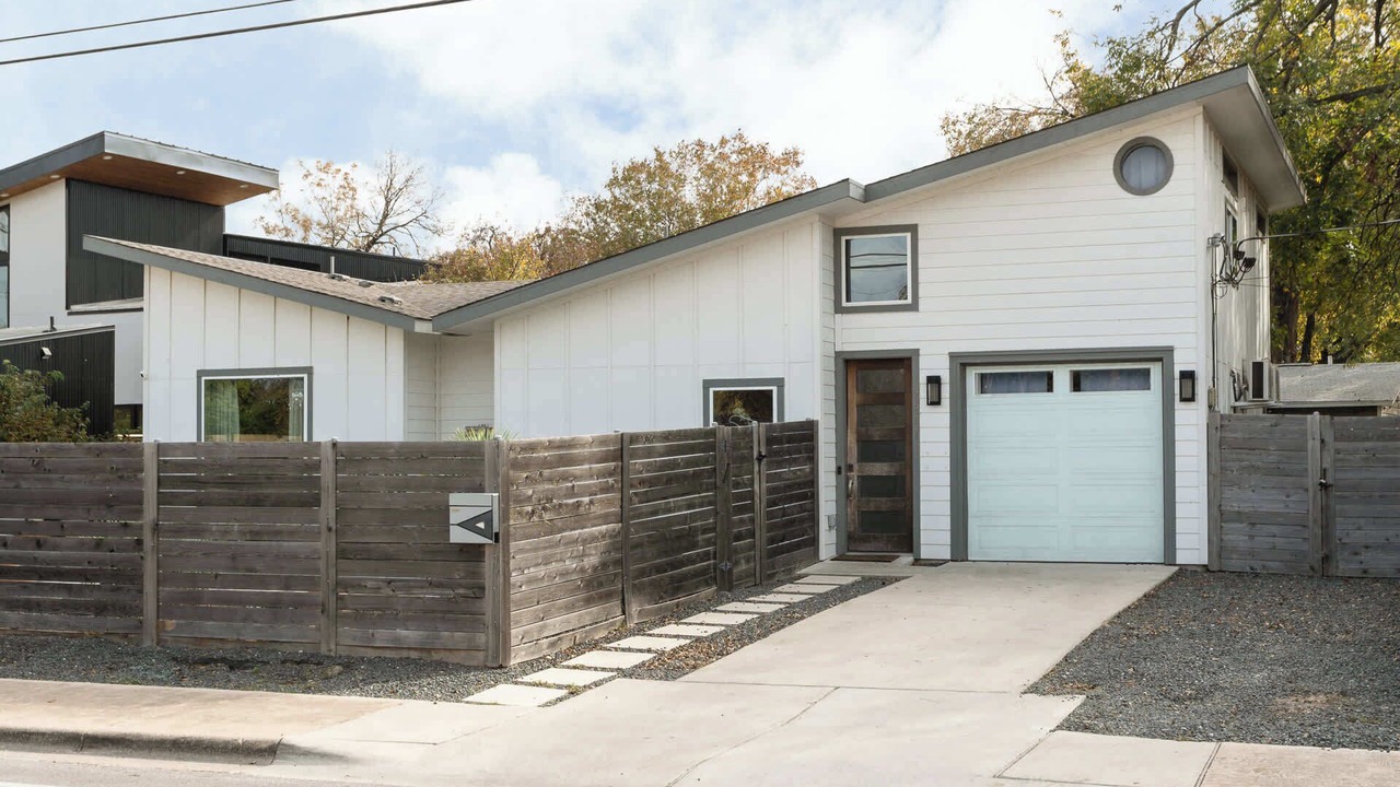 Photo of Outdoor in Govalle