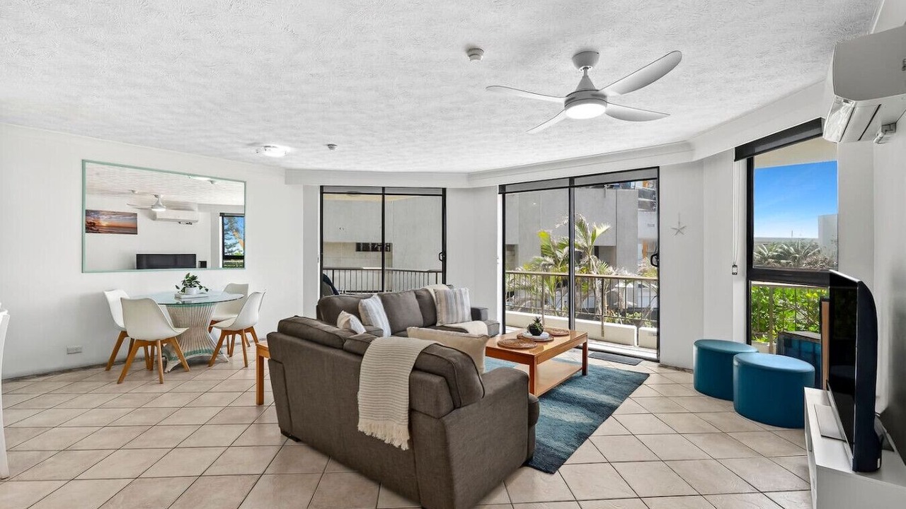 Photo of Livingroom in Main Beach