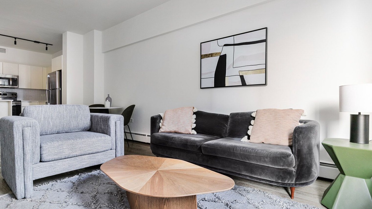 Photo of Livingroom in Rush and Division