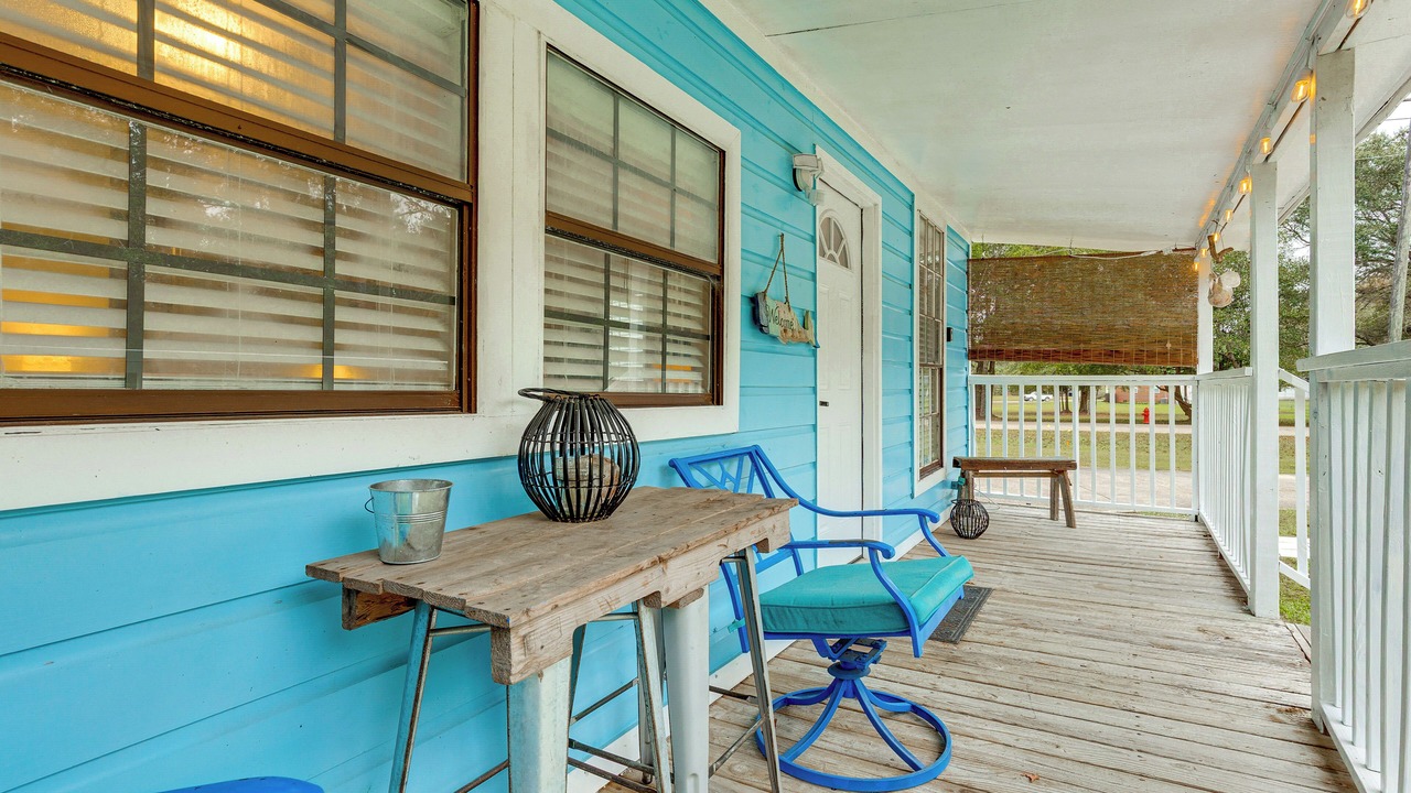 Photo of Patio Balcony in Theodore