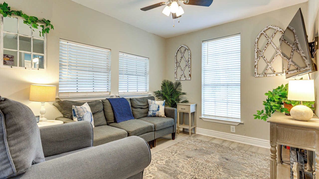 Photo of Bedroom in Theodore