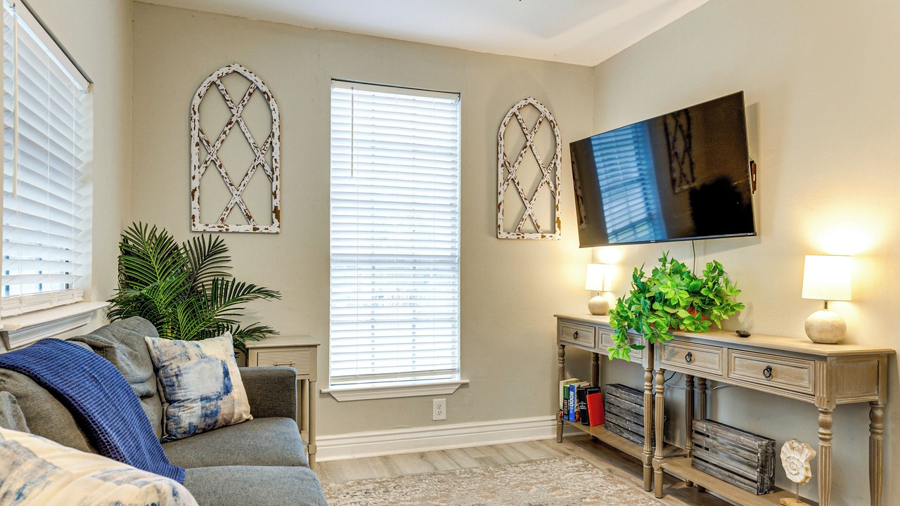 Photo of Livingroom in Theodore