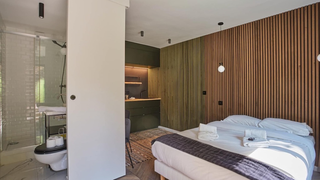 Photo of Others in Neuilly-sur-Seine