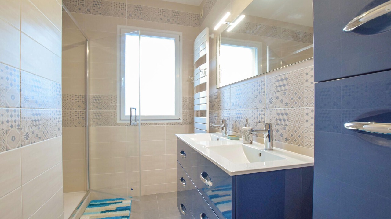 Photo of Bathroom in Barneville-Carteret