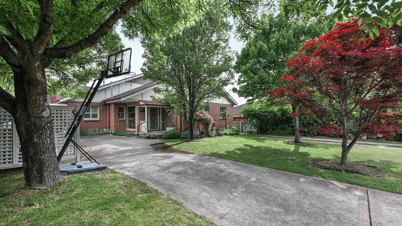 Photo of Outdoor in Orange