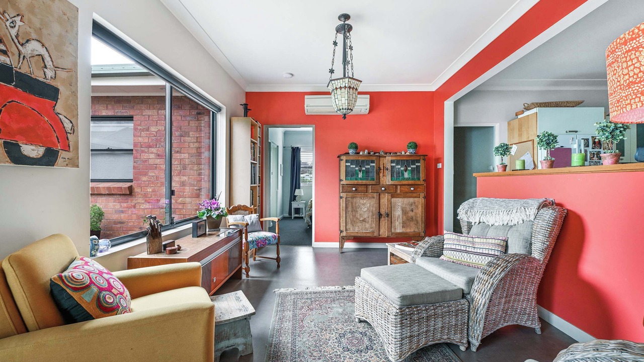 Photo of Livingroom in Orange