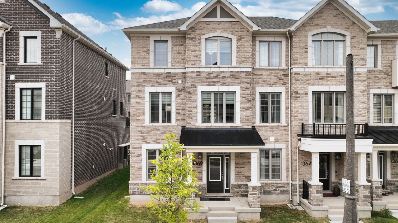 Photo of Outdoor in Oakville