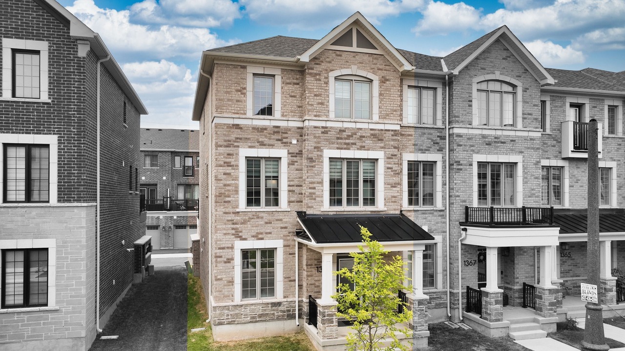 Photo of Outdoor in Oakville