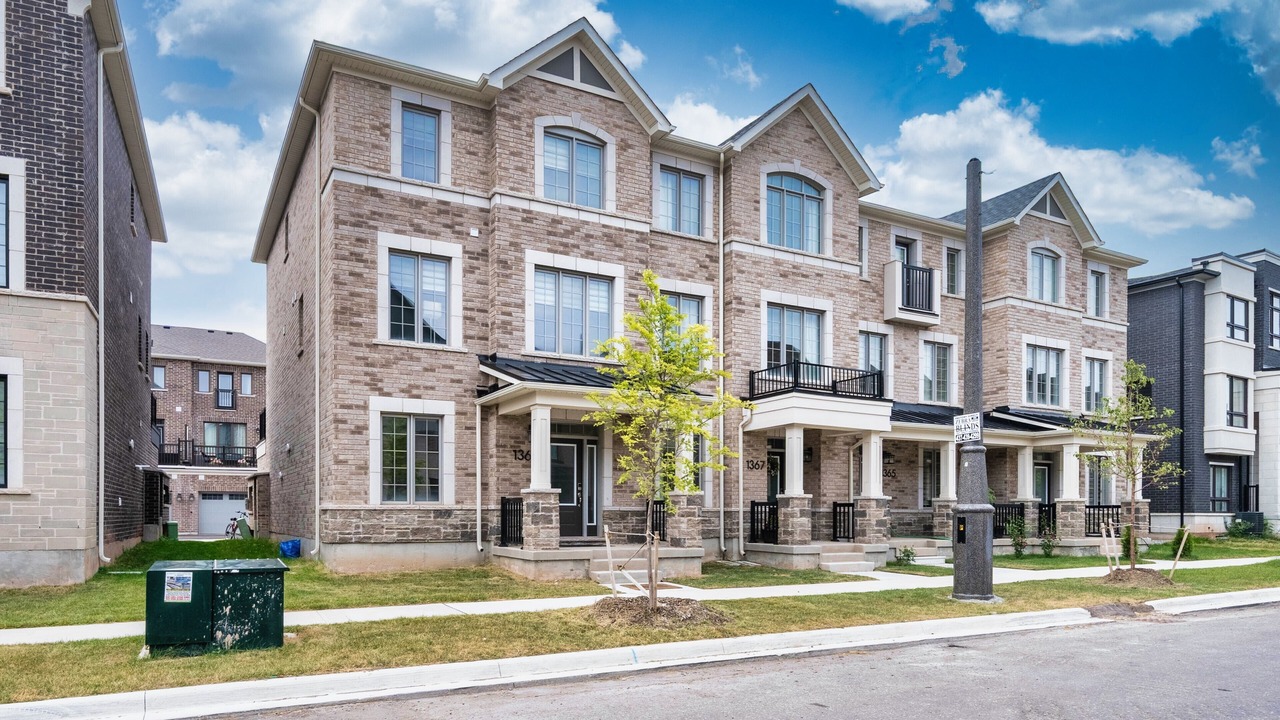 Photo of Outdoor in Oakville