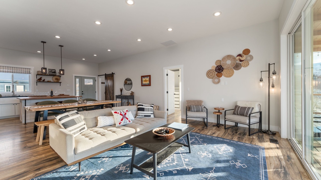 Photo of Livingroom in Pateros