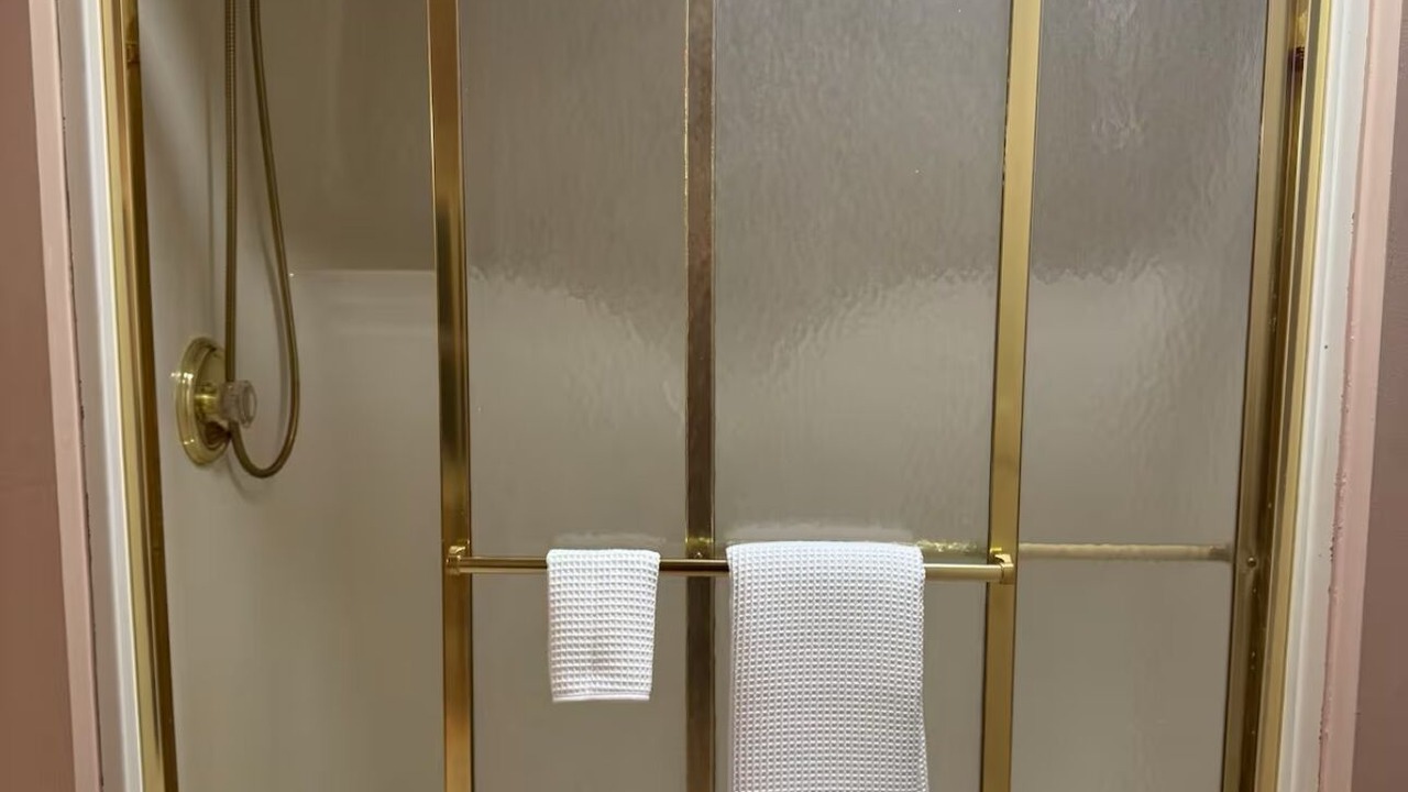 Photo of Bathroom in Town of Aurora