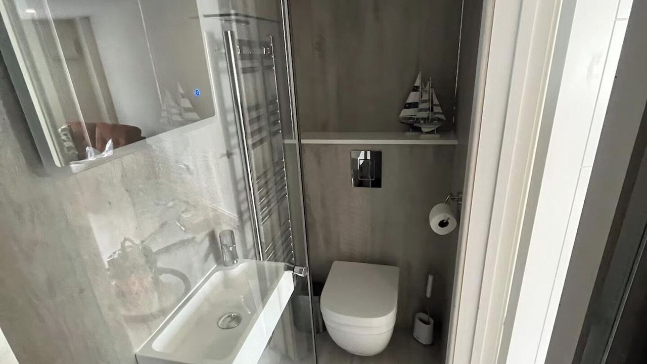 Photo of Others in Netley